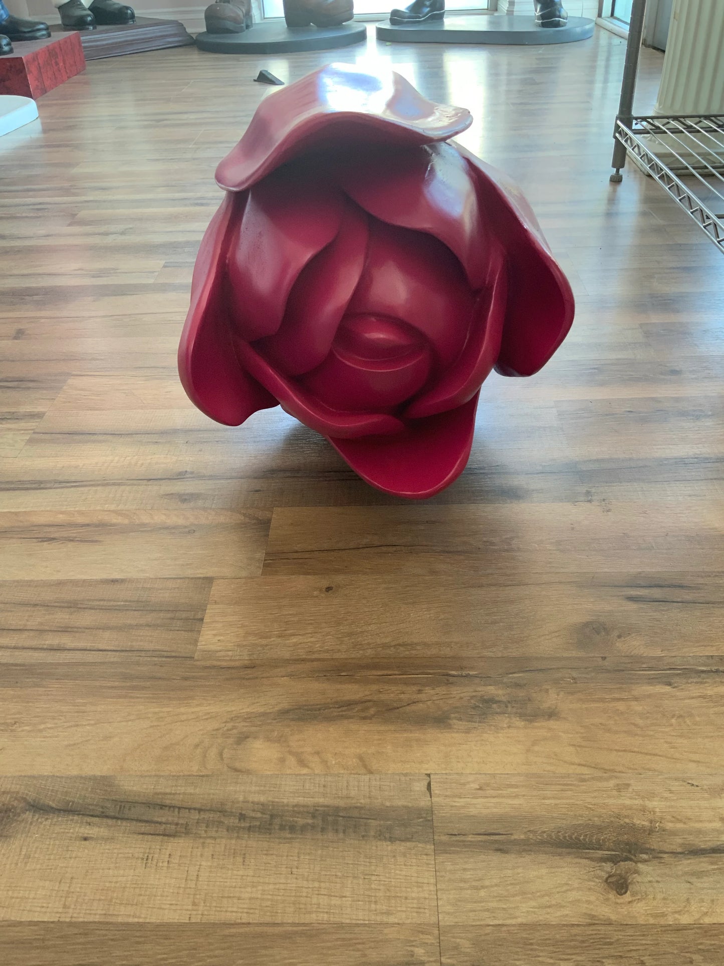 Tulip Over Sized Flower Statue - LM Treasures Life Size Statues & Prop Rental