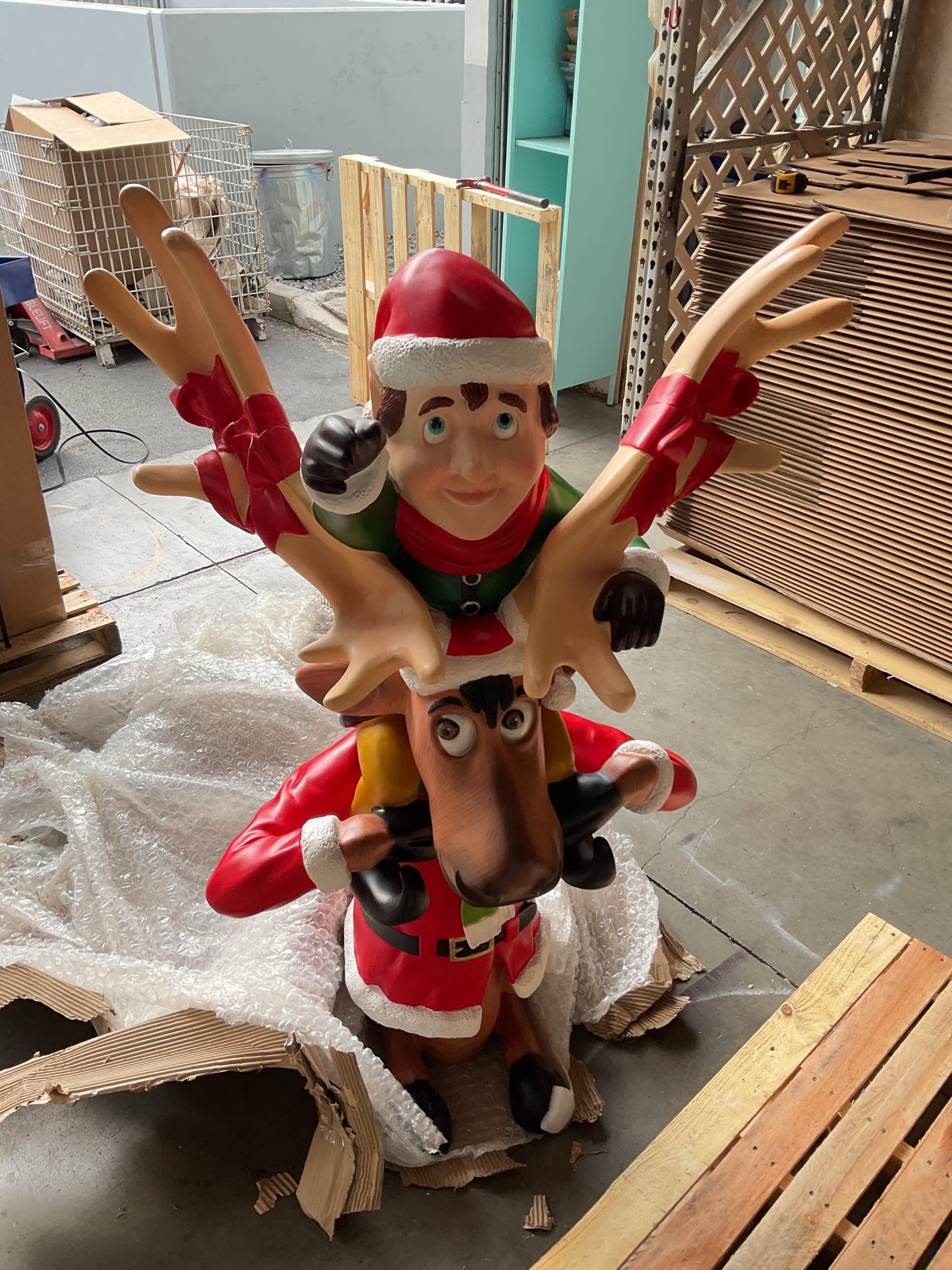 Elf Babbo And Reindeer Blitzen Life Size Statue