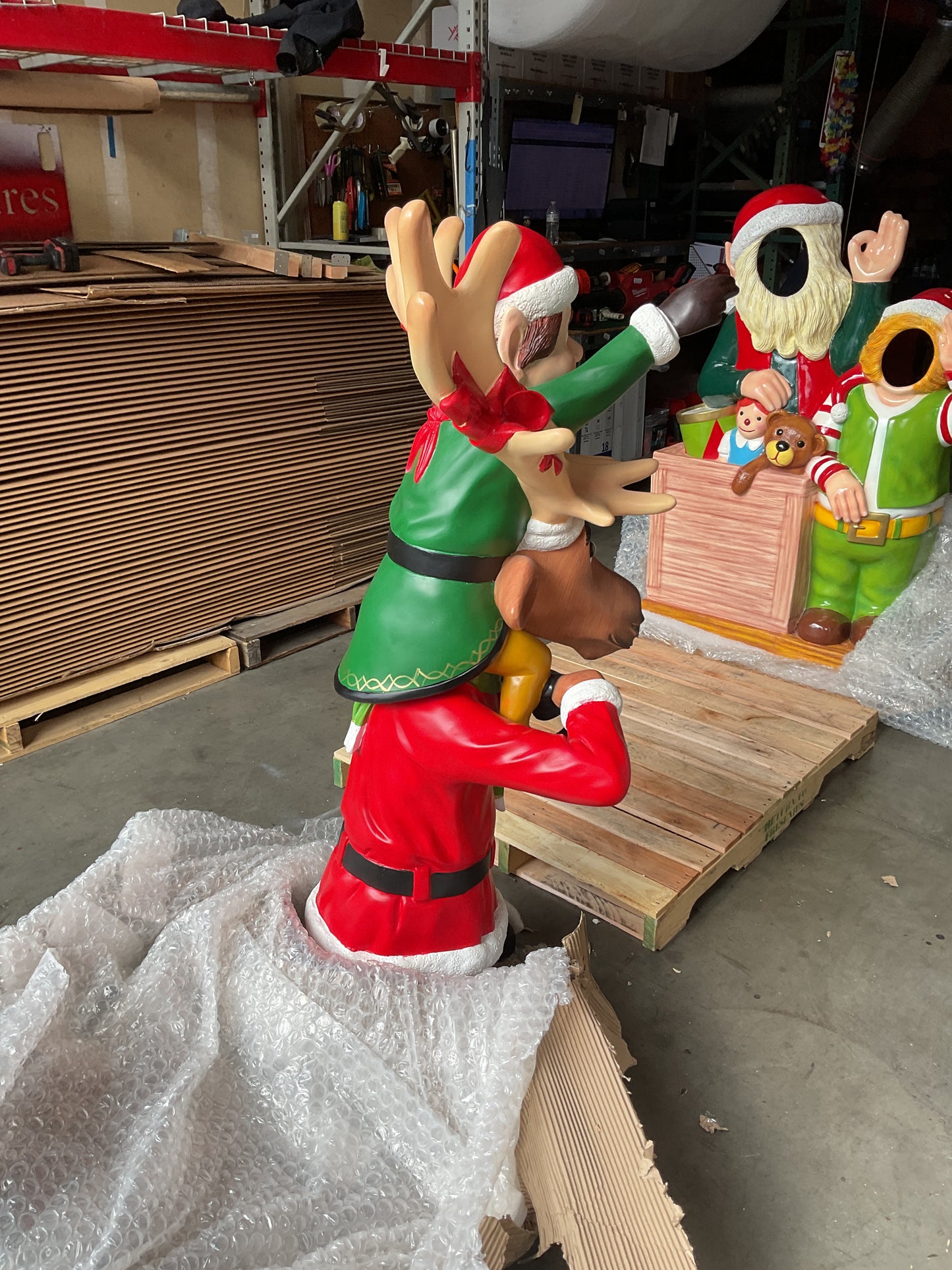 Elf Babbo And Reindeer Blitzen Life Size Statue
