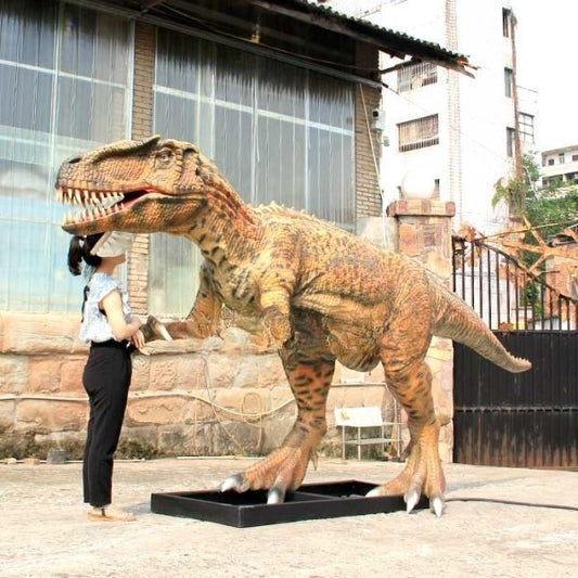 Life-Size Robotic Dinosaurs Australovenator