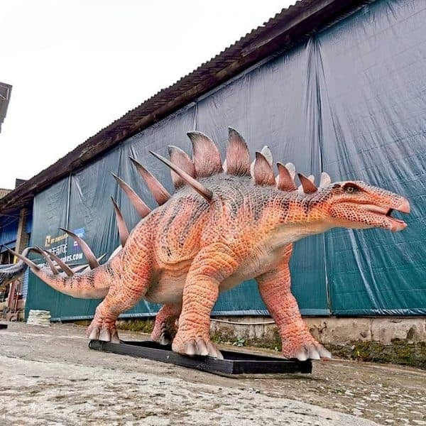 Jurassic Park Animatronic Attraction Life Size Kentrosaurus