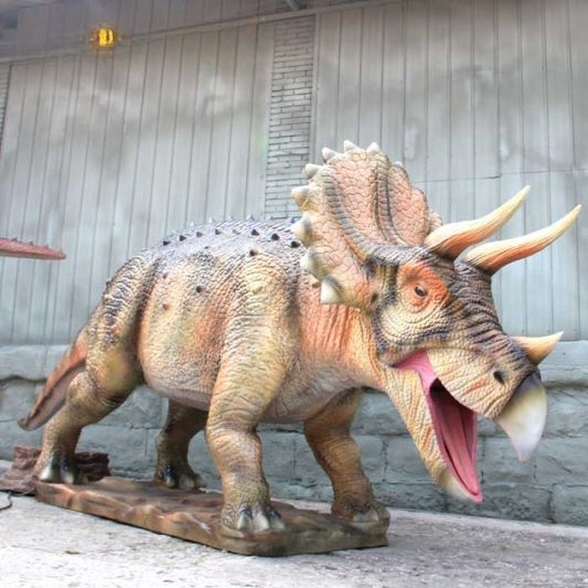 Jurassic Dinosaur Park Attraction Robotic Triceratops