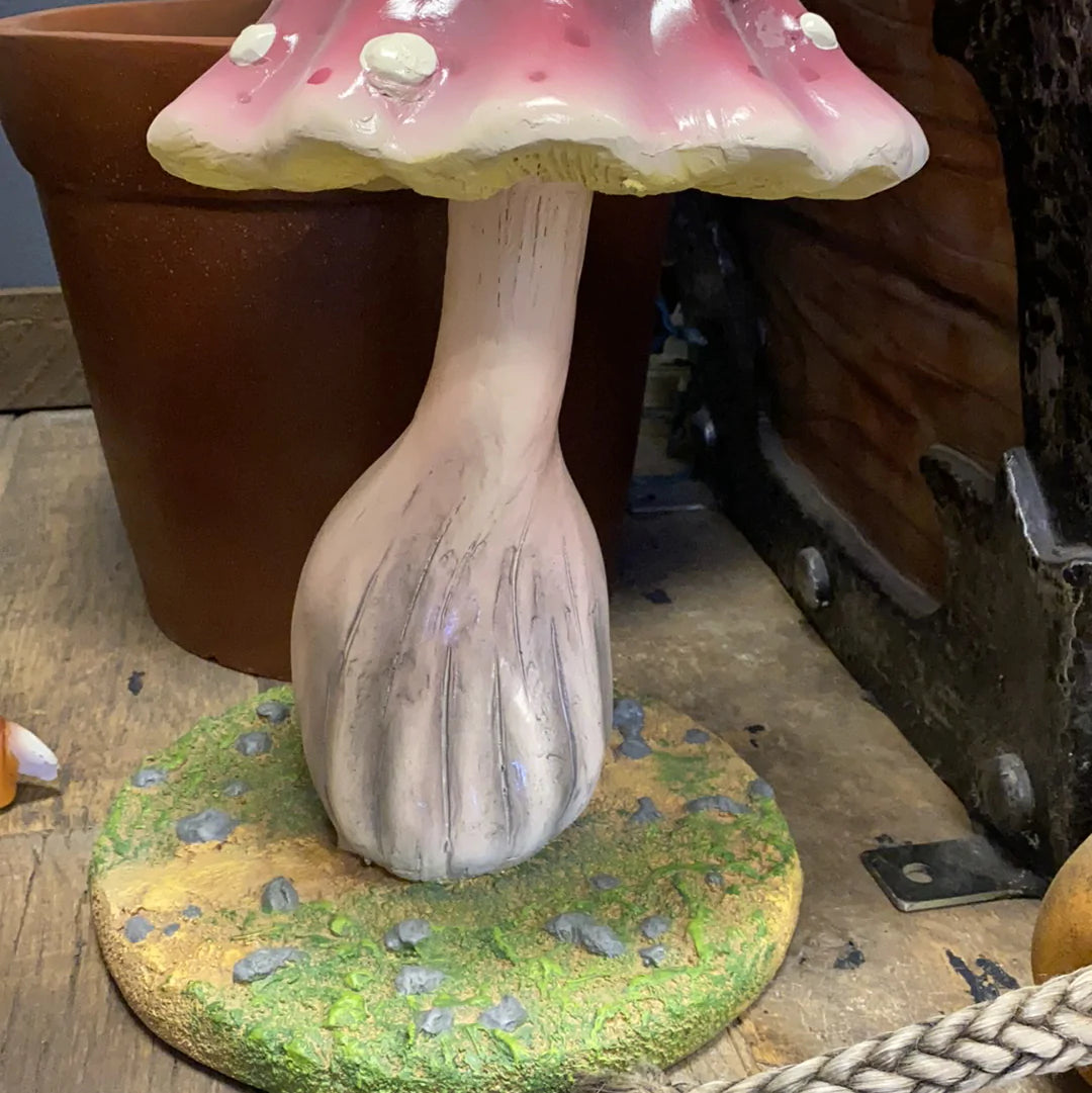 Dotted Mushroom Over Sized Statue - LM Treasures Life Size Statues & Prop Rental